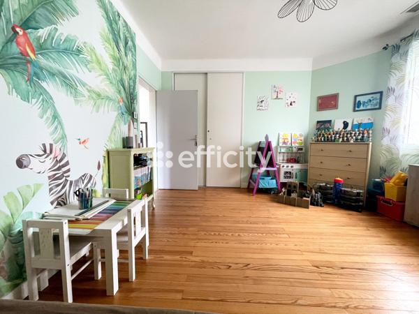 Maison
         4 pièces
        - 91 m² 249 500 € *