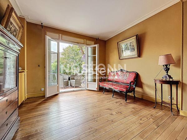Maison à vendre en plein centre-ville de L'Isle-Adam avec dépendance - 6 chambres