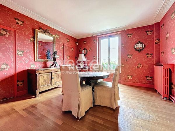 Maison à vendre en plein centre-ville de L'Isle-Adam avec dépendance - 6 chambres