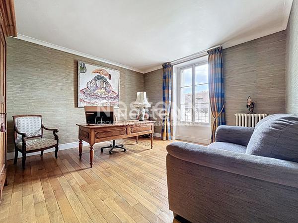 Maison à vendre en plein centre-ville de L'Isle-Adam avec dépendance - 6 chambres