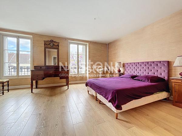 Maison à vendre en plein centre-ville de L'Isle-Adam avec dépendance - 6 chambres
