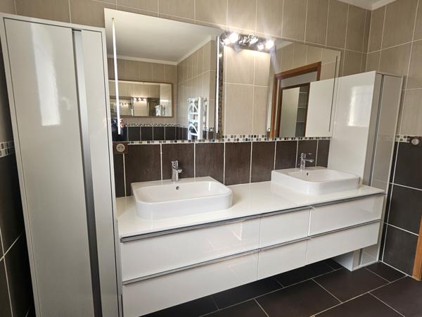 Camaret-sur-Aigues (84850) CAMARET T5 AVEC JARDIN