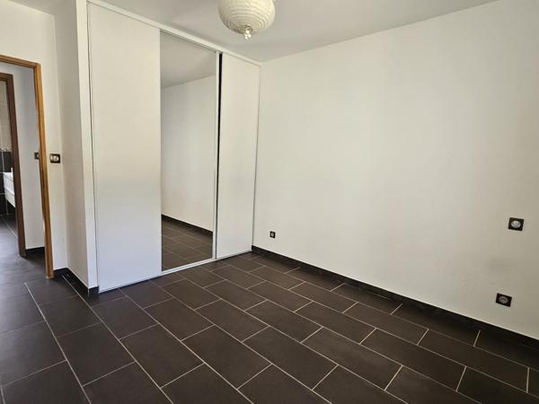 Camaret-sur-Aigues (84850) CAMARET T5 AVEC JARDIN