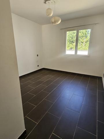 Camaret-sur-Aigues (84850) CAMARET T5 AVEC JARDIN