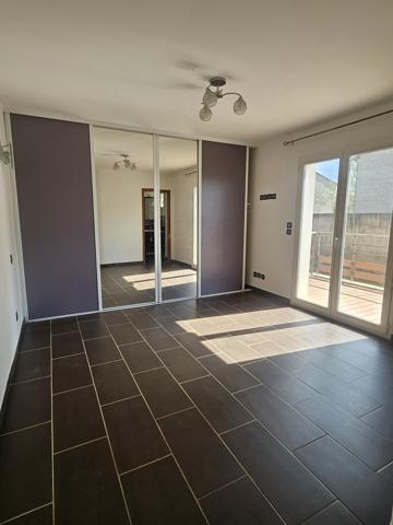 Camaret-sur-Aigues (84850) CAMARET T5 AVEC JARDIN