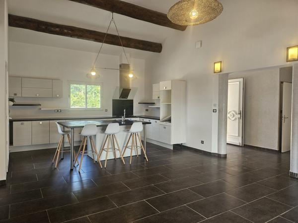 Camaret-sur-Aigues (84850) CAMARET T5 AVEC JARDIN