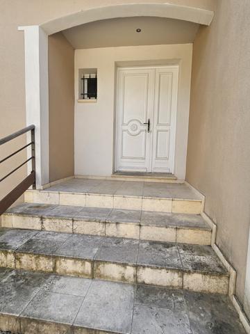 Camaret-sur-Aigues (84850) CAMARET T5 AVEC JARDIN