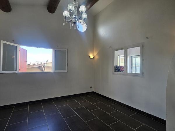 Camaret-sur-Aigues (84850) CAMARET T5 AVEC JARDIN