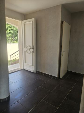 Camaret-sur-Aigues (84850) CAMARET T5 AVEC JARDIN