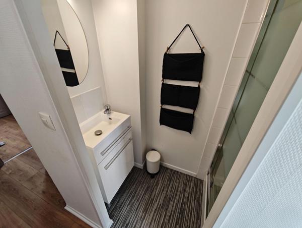 A LOUER : T1 à LILLE • • 450 € CC • Réf. 1537-3