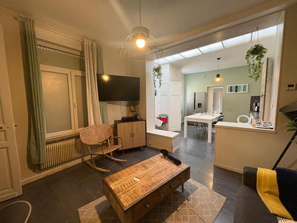 A LOUER : T1 à LILLE • • 450 € CC • Réf. 1537-3