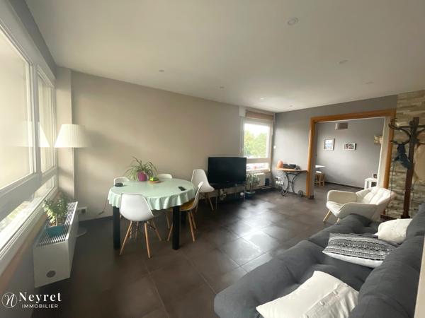 T5 aménagé en 2 T2 d'environ 49m² chacun