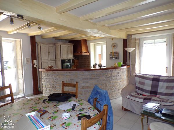 Maison en pierre entièrement rénovée située à BESSE