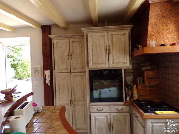 Maison en pierre entièrement rénovée située à BESSE