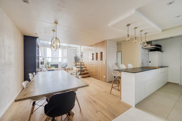CHAVILLE - Duplex 5 pièces, calme et lumière. €619 000 ** - Référence 660-C
