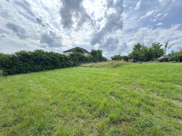 Vente Terrain 932 m2 à Les Avenières Veyrins-Thuellin