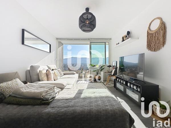 Appartement 3 pièces de 71 m² à Marseille (13009)