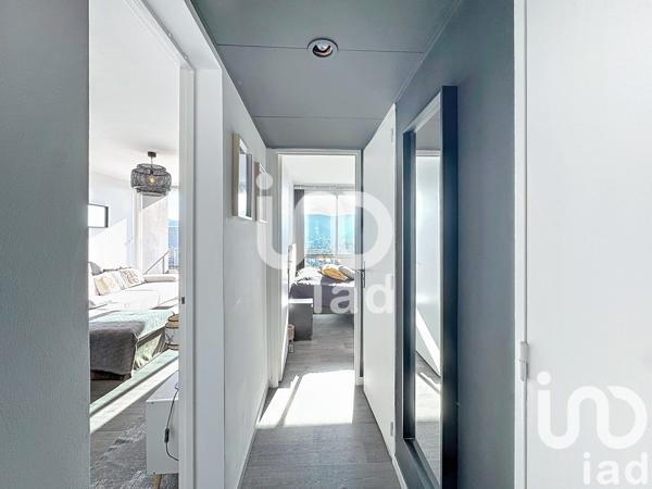 Appartement 3 pièces de 71 m² à Marseille (13009)