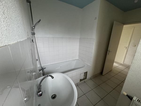 ALBOUSSIERE - VILLA T4 83.80 M2 - DUPLEX AVEC GARAGE ET JARDIN