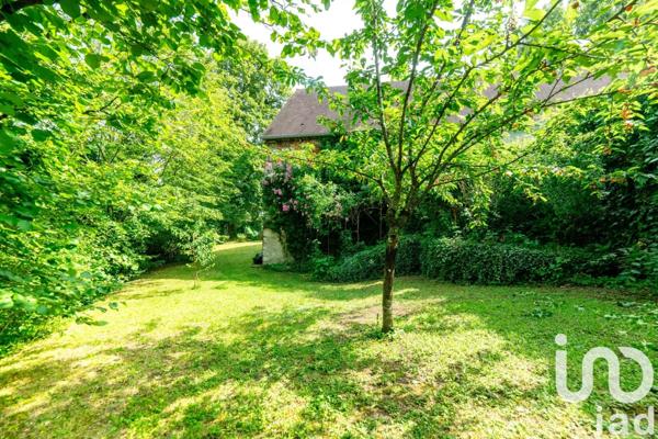 Maison à vendre 14 pièces 365 m² La Guiche