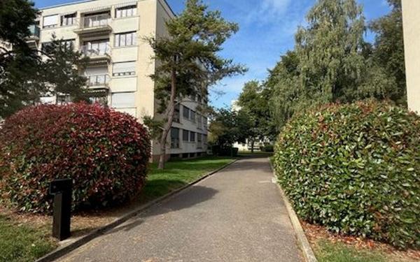 Appartement à vendre    4 pièces • 73,73 m2 Chennevières-sur-Marne