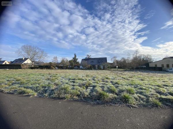 Terrain à Batir à vendre à Rouziers-de-Touraine dans l'Indre-et-Loire (37360), ref : 37037/304