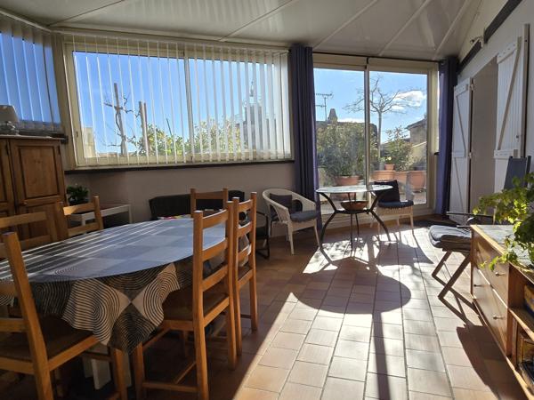Maison lumineuse avec garage, terrasse et vue exceptionnelle
