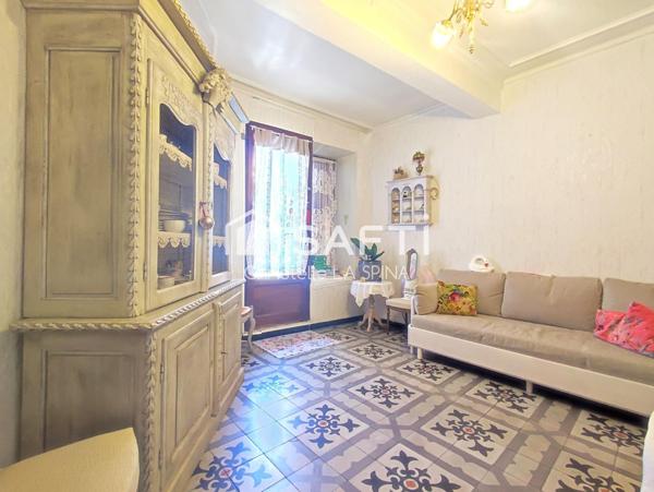 Maison de ville à fort potentiel avec dépendances