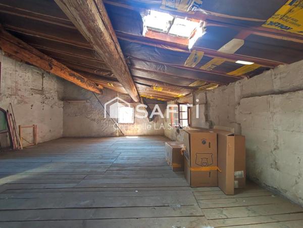 Maison de ville à fort potentiel avec dépendances