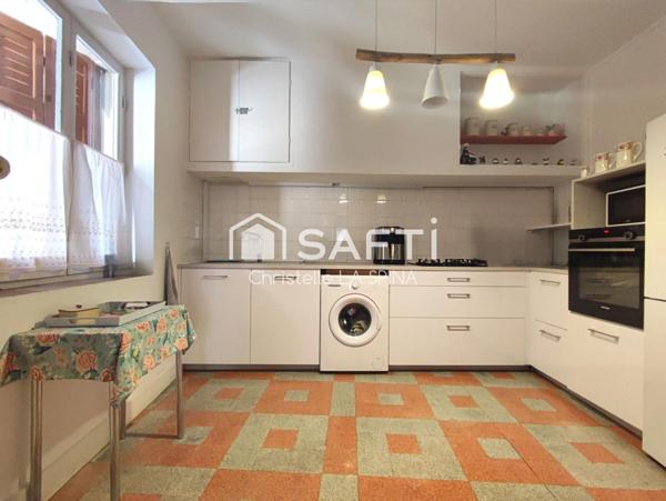 Maison de ville à fort potentiel avec dépendances