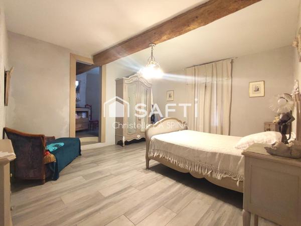 Maison de ville à fort potentiel avec dépendances