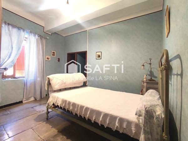 Maison de ville à fort potentiel avec dépendances