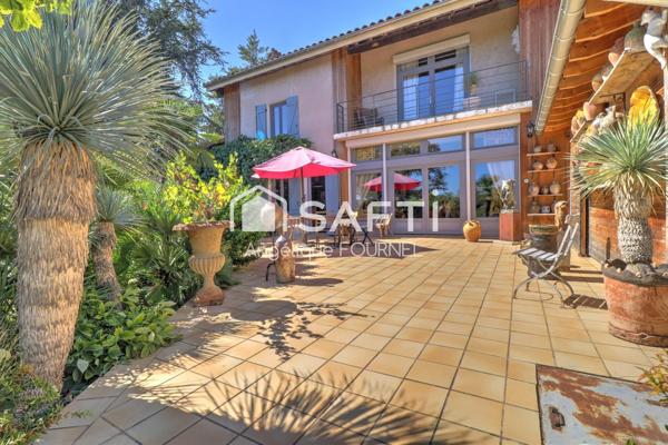 Bâtisse de 220 m² sur un terrain de 1 471 m² à Vienne