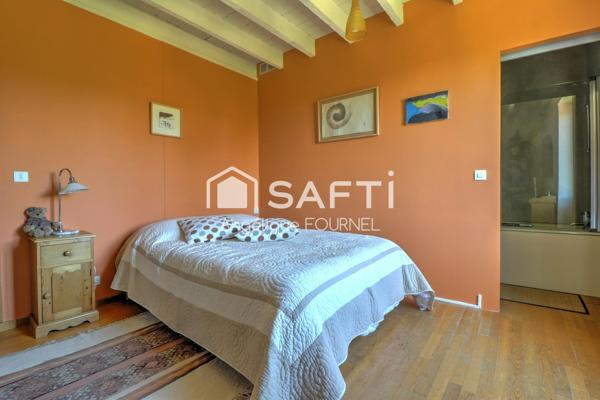 Bâtisse de 220 m² sur un terrain de 1 471 m² à Vienne