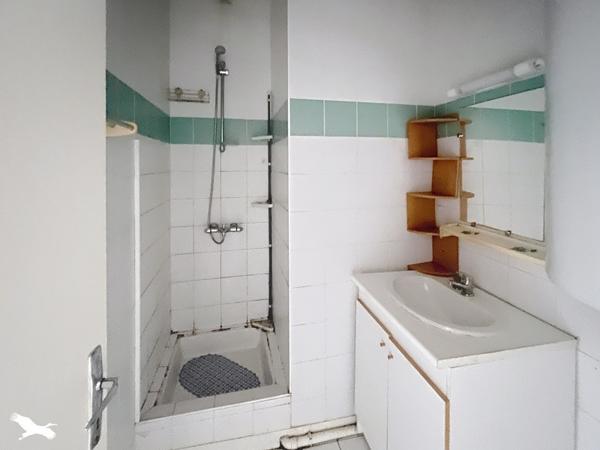 Appartement à vendre 58 300 € Saint-Yrieix-la-Perche 4 p 81 m² DPE F