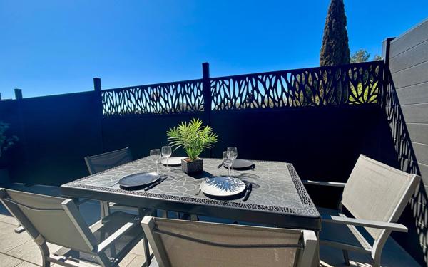 Maison à vendre    2 pièces •  Sanary-sur-Mer