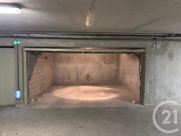 Parking à vendre  25 m2 ST ETIENNE - 42