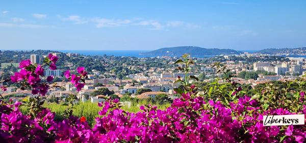 Une vue mer à couper le souffle pour cette villa de 200m2 sur les hauteurs du Faron