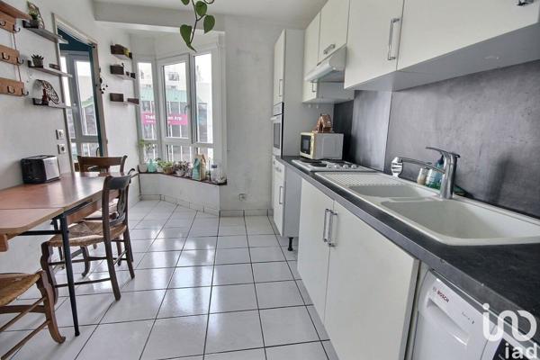 Appartement 3 pièces de 72 m² à Clamart (92140)
