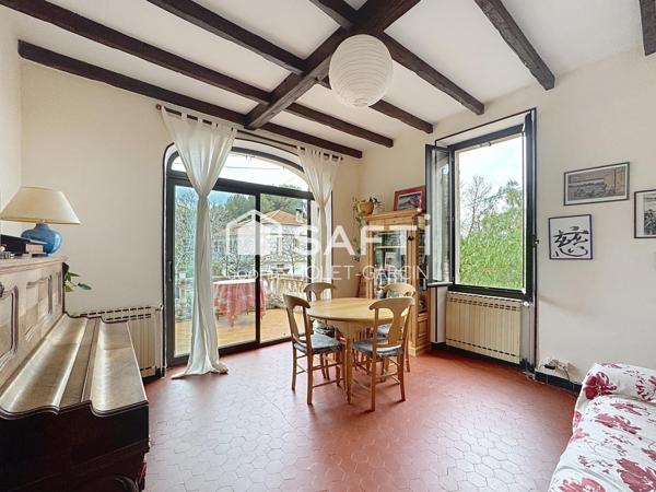 Une maison familiale dans un écrin végétal, entre mer et collines, les  Calanques à portée de main.