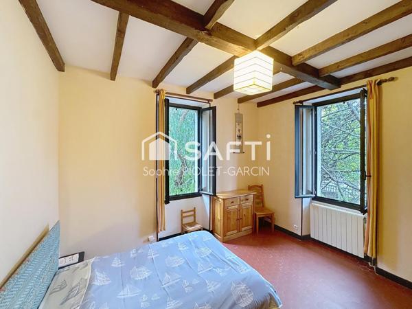 Une maison familiale dans un écrin végétal, entre mer et collines, les  Calanques à portée de main.