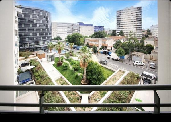 Marseille 4eme / Appartement / Terrasse