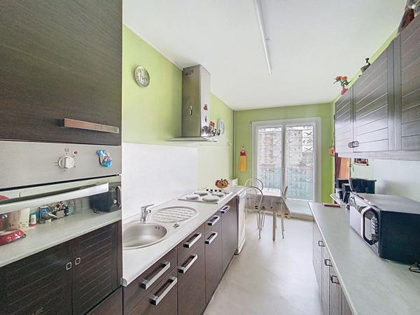 A VENDRE Appartement de type 3 avec balcon à Angers (quartier Bon Repos)