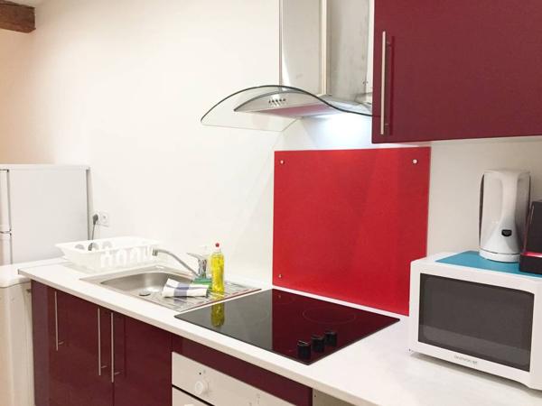 Avignon (84000) appartement refait à neuf plein de charme à coté du palais bail étudiant