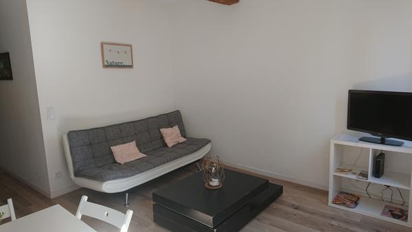 Avignon (84000) appartement refait à neuf plein de charme à coté du palais bail étudiant