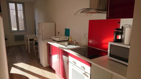Avignon (84000) appartement refait à neuf plein de charme à coté du palais bail étudiant