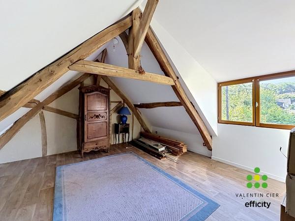 Maison
         5 pièces
        - 116 m² Exclusivité 179 000 € *