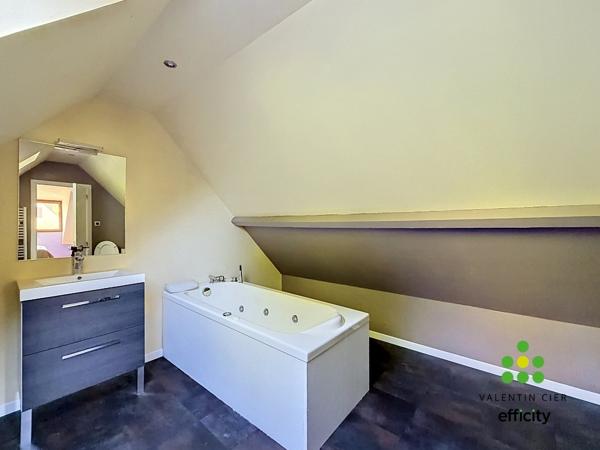 Maison
         5 pièces
        - 116 m² Exclusivité 179 000 € *