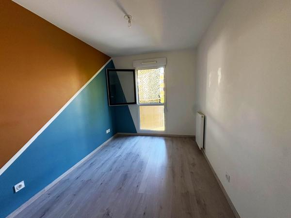 Appartement
         4 pièces
        - 77 m² Exclusivité 250 000 € *
