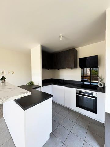 Appartement
         4 pièces
        - 77 m² Exclusivité 250 000 € *